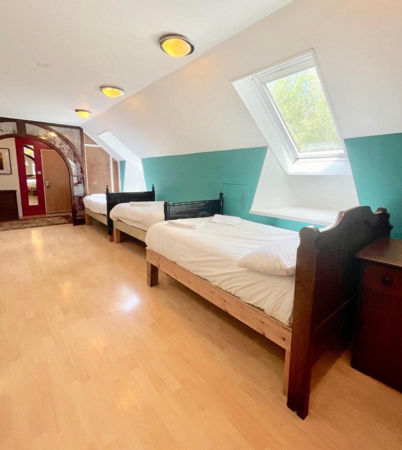 The Timber Barn South Downs West Sussex Sleeps 18 Villa Hardham Exterior photo