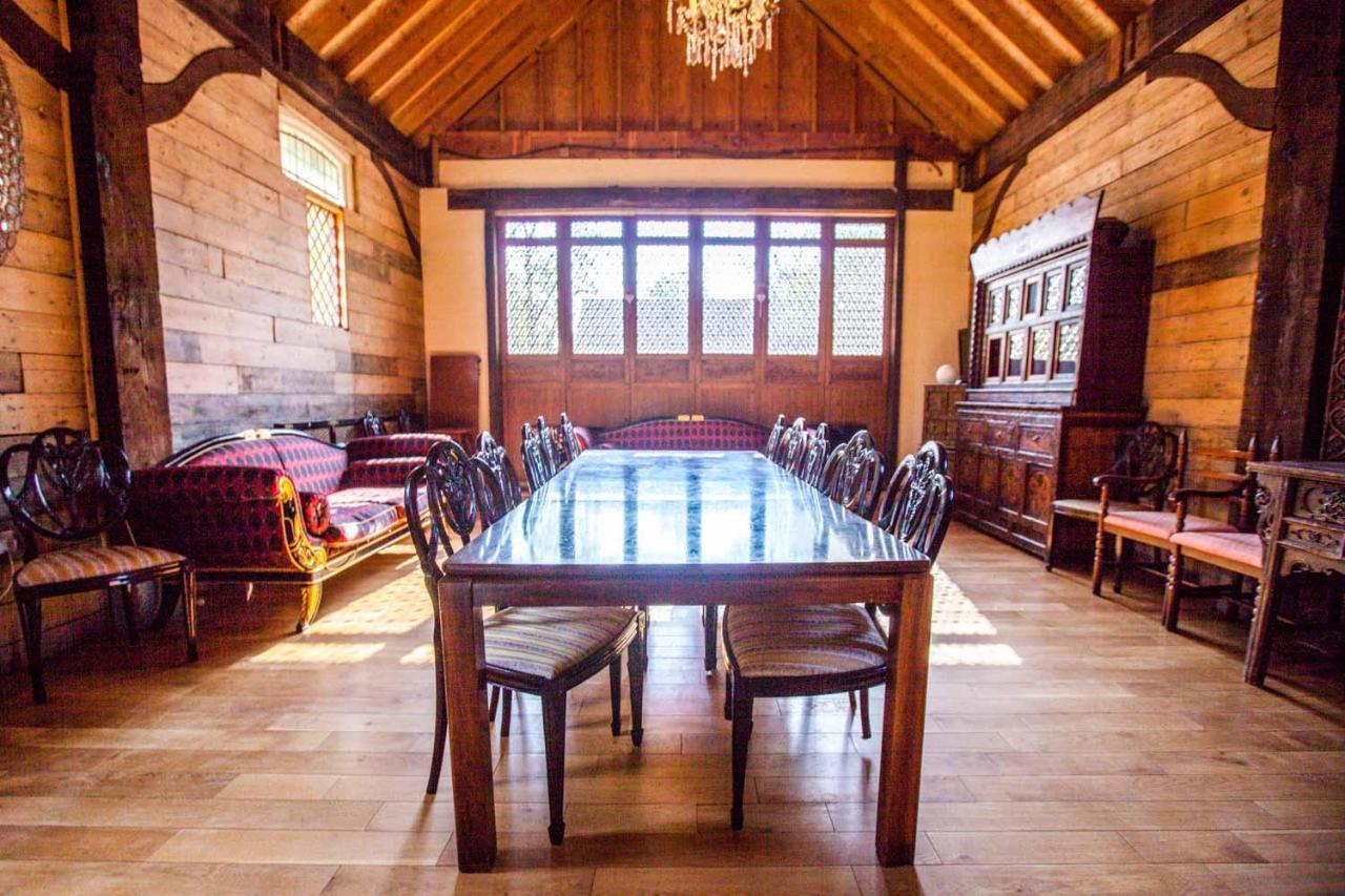 The Timber Barn South Downs West Sussex Sleeps 18 Villa Hardham Exterior photo